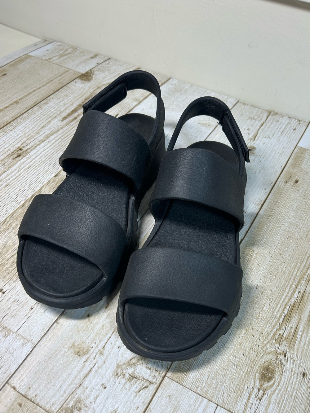 Sketchers Black Double Strap Slingback Sandals